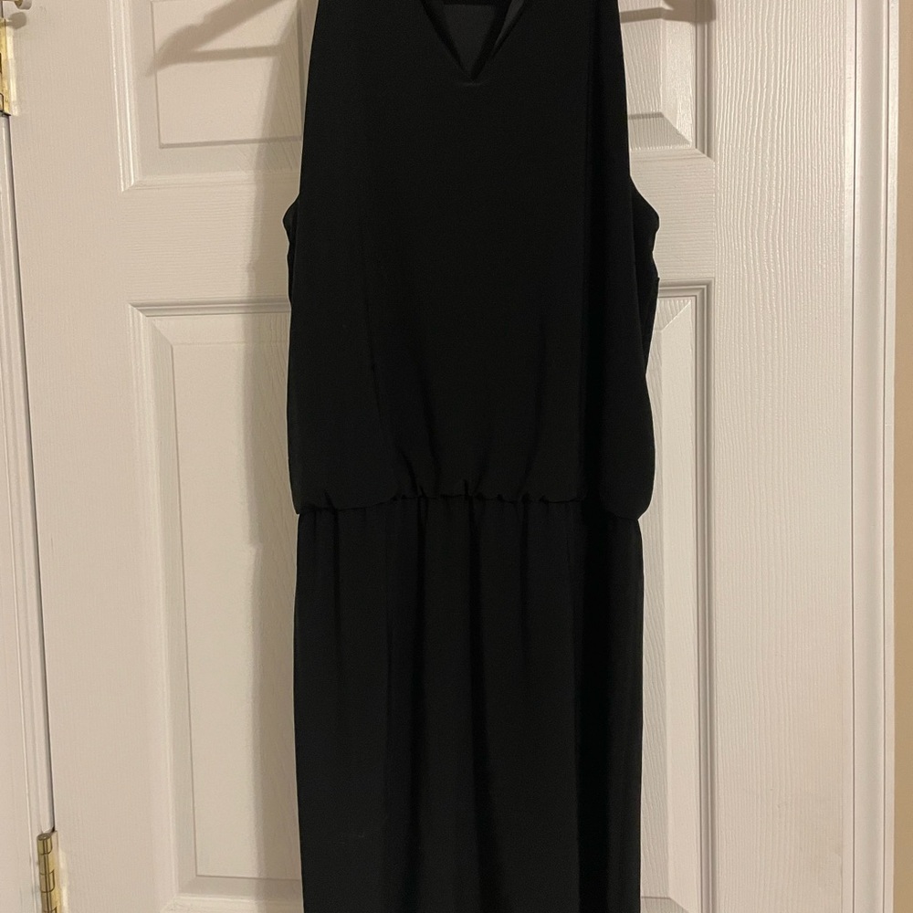 Elegant Black Sleeveless Dress